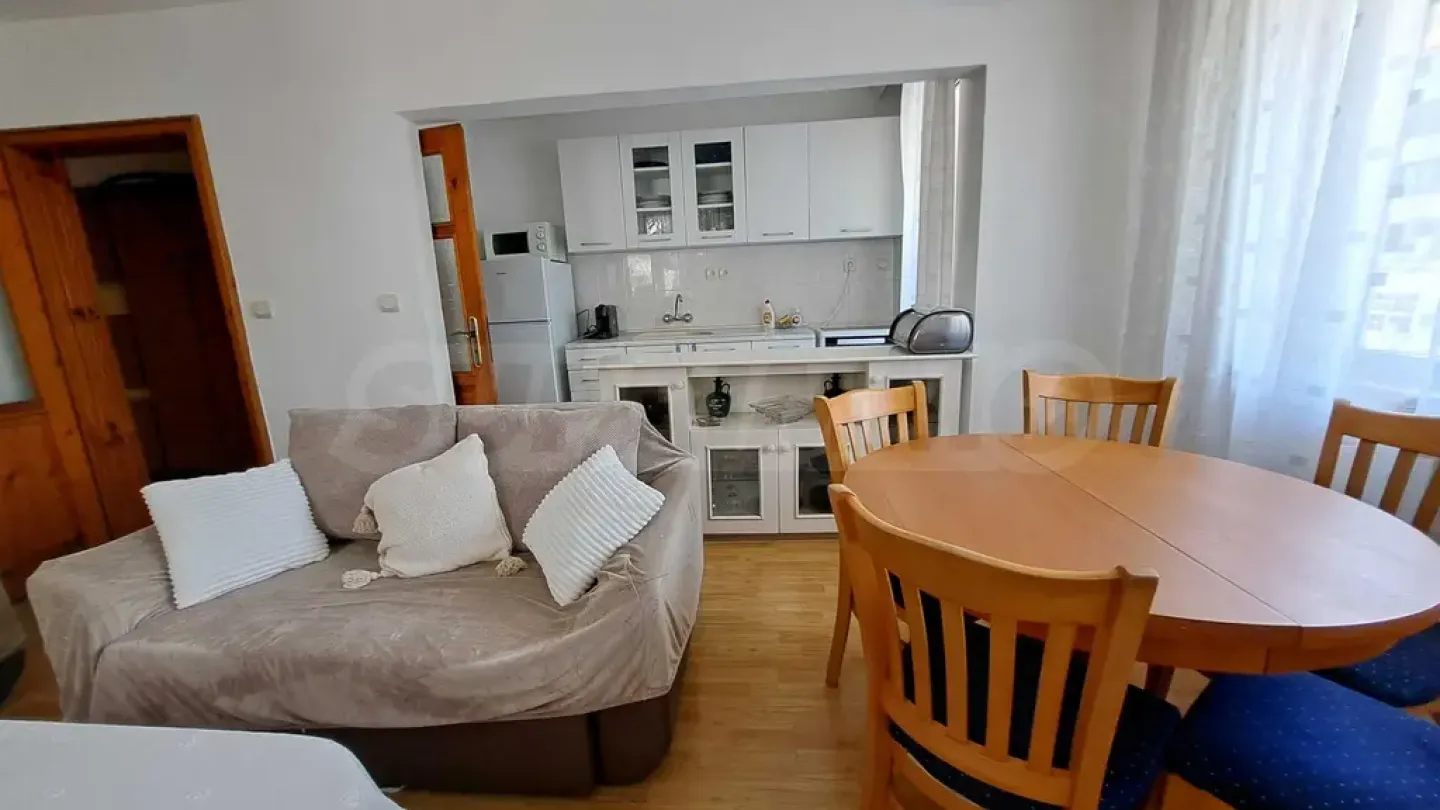 Spacious, Fully Furnished Apartment Near Burgas Sea Garden - Image 1