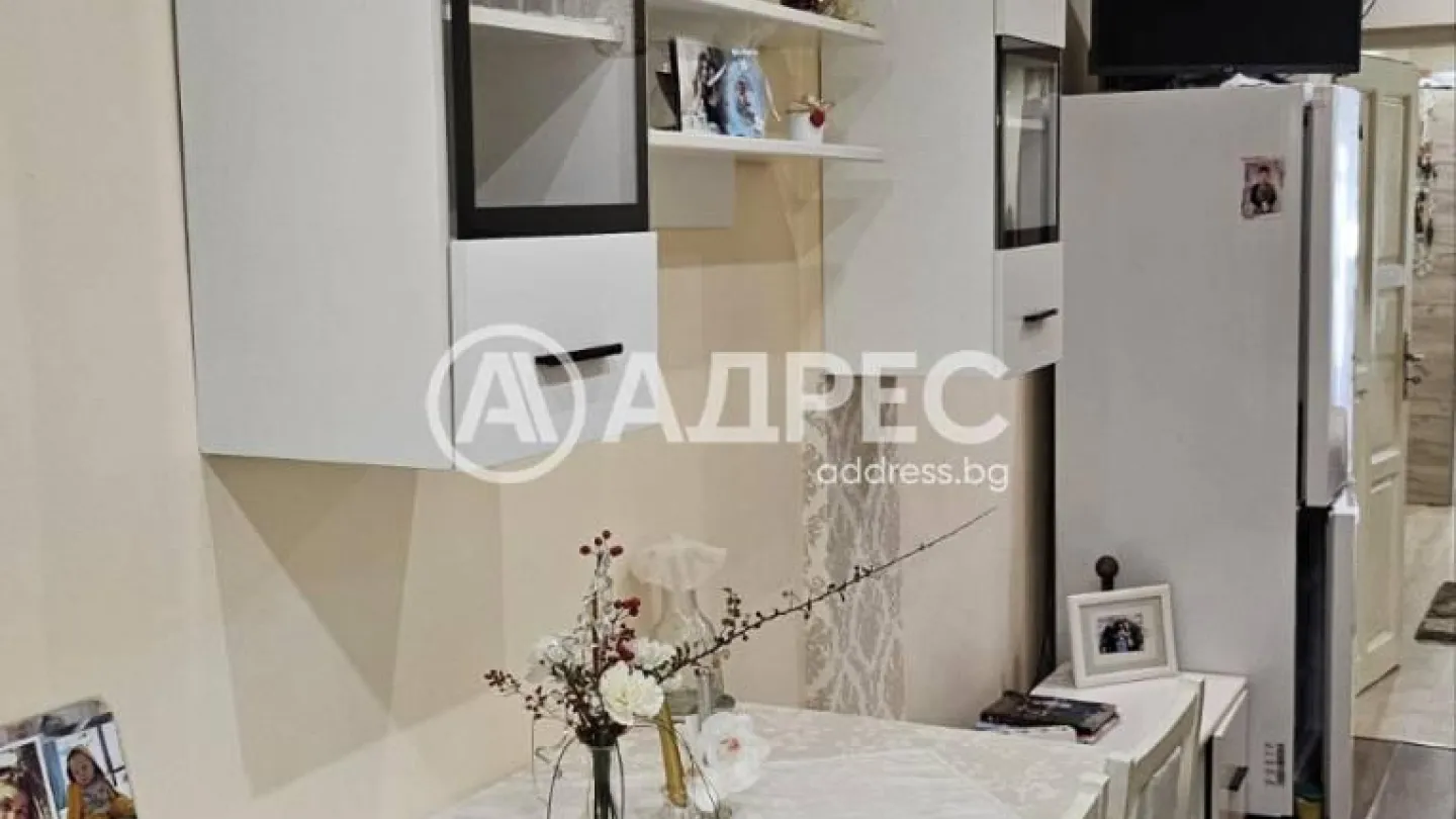 Apartment for sale in Burgas - Image 1