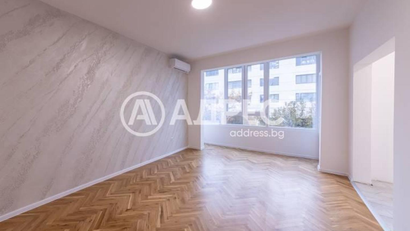 Spacious 3-Bedroom Apartment in Varna's "Chayka" District - New Renovation - Image 1