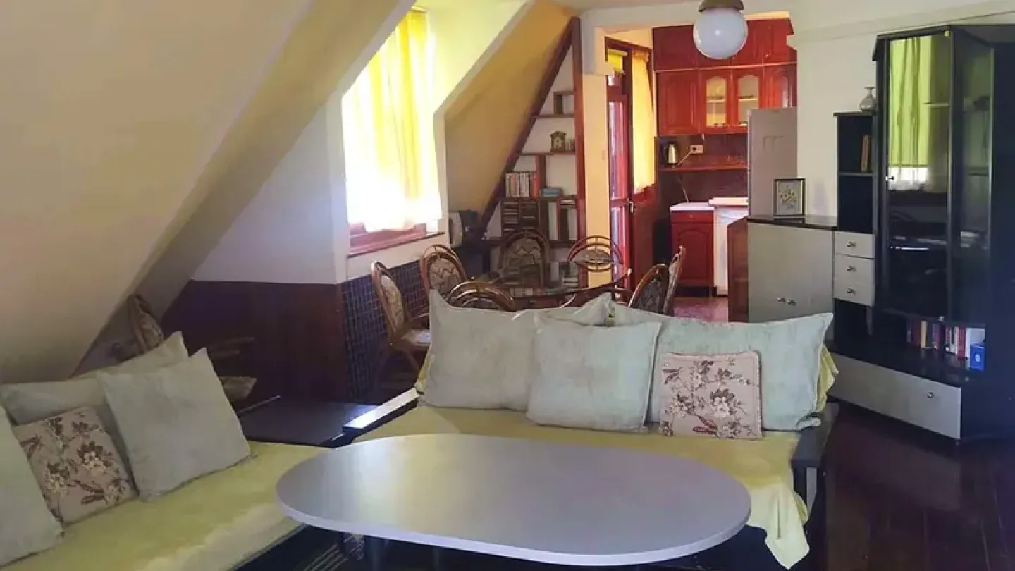 Spacious Fully Furnished Penthouse Apartment in Central Plovdiv, Bulgaria - Image 1