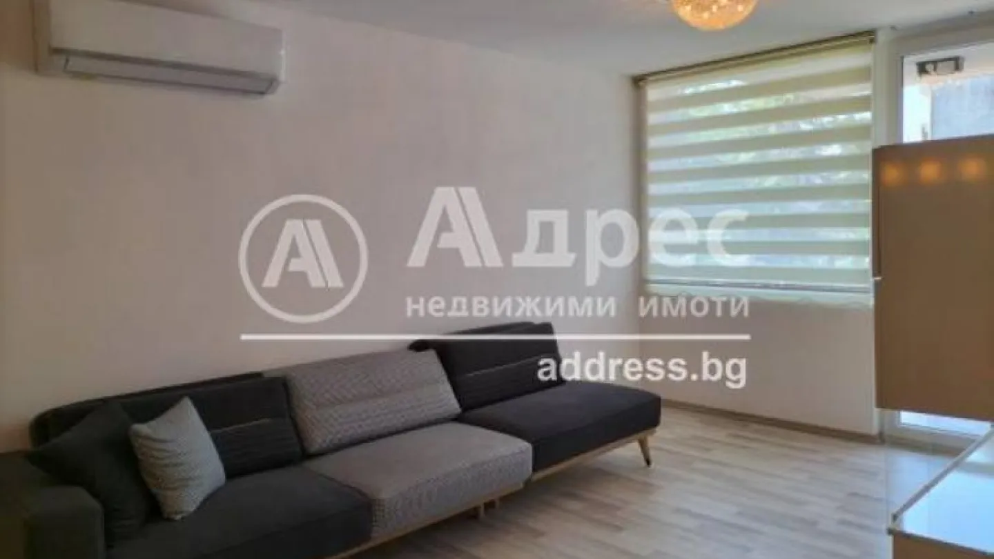 Stylish Fully Furnished Apartment in Burgas's Възраждане District - Image 1