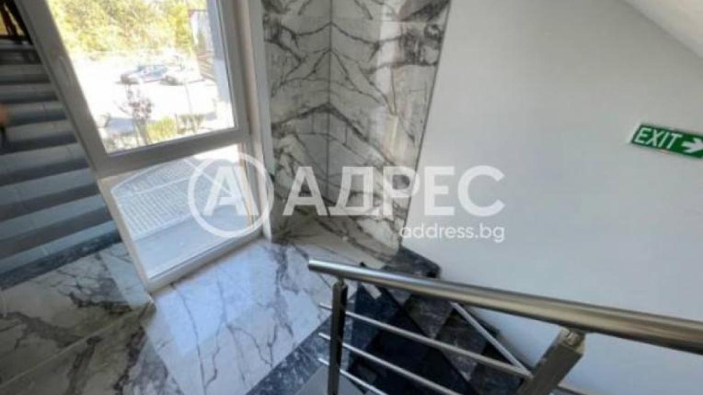 Spacious 2-Bedroom Apartment in Plovdiv's Христо Смирненски Quarter - Image 1