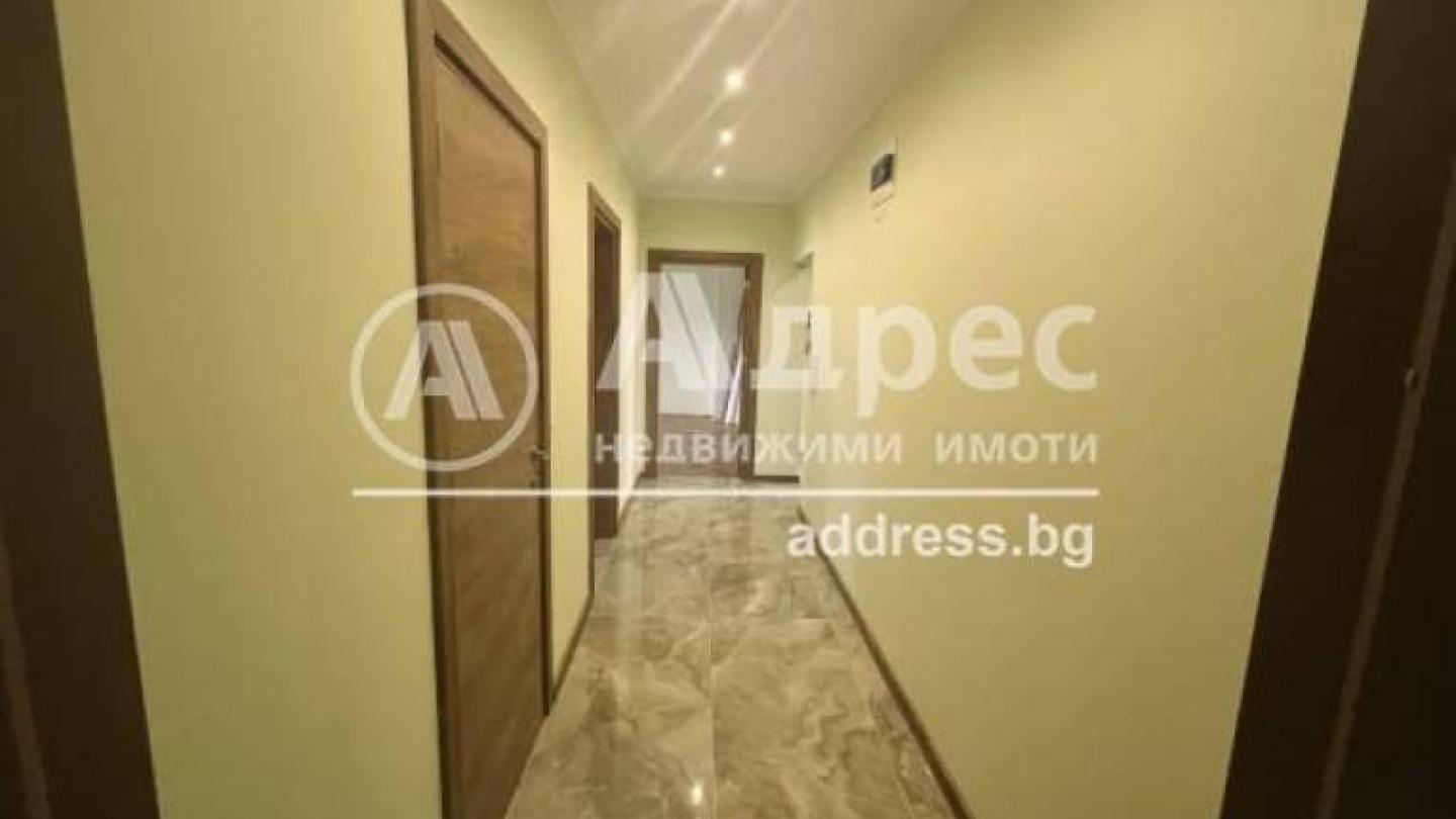 Spacious 3-Bedroom Apartment with Sea View in Varna's Lевски District - Image 1