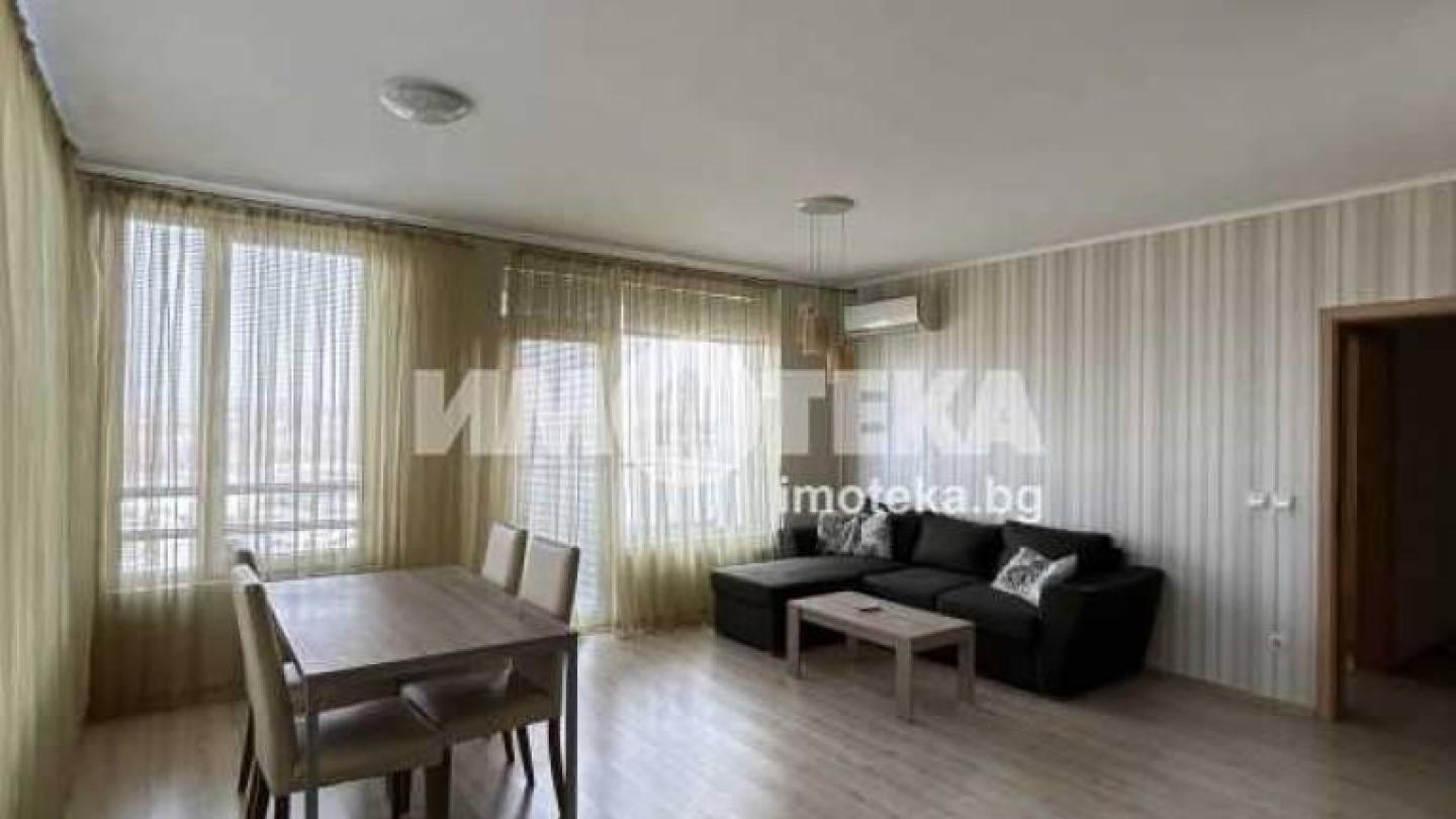 Fully Furnished 3-Bedroom Apartment in Plovdiv's Karshiya Quarter - Image 1