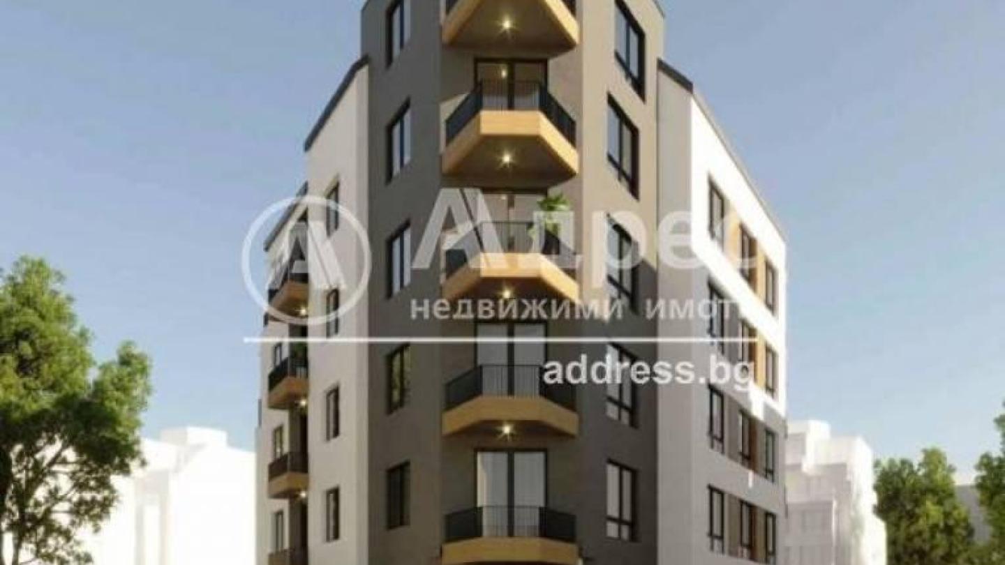 Spacious 3-Bedroom Apartment in Varna's Central Bazar Levski Area - Image 1