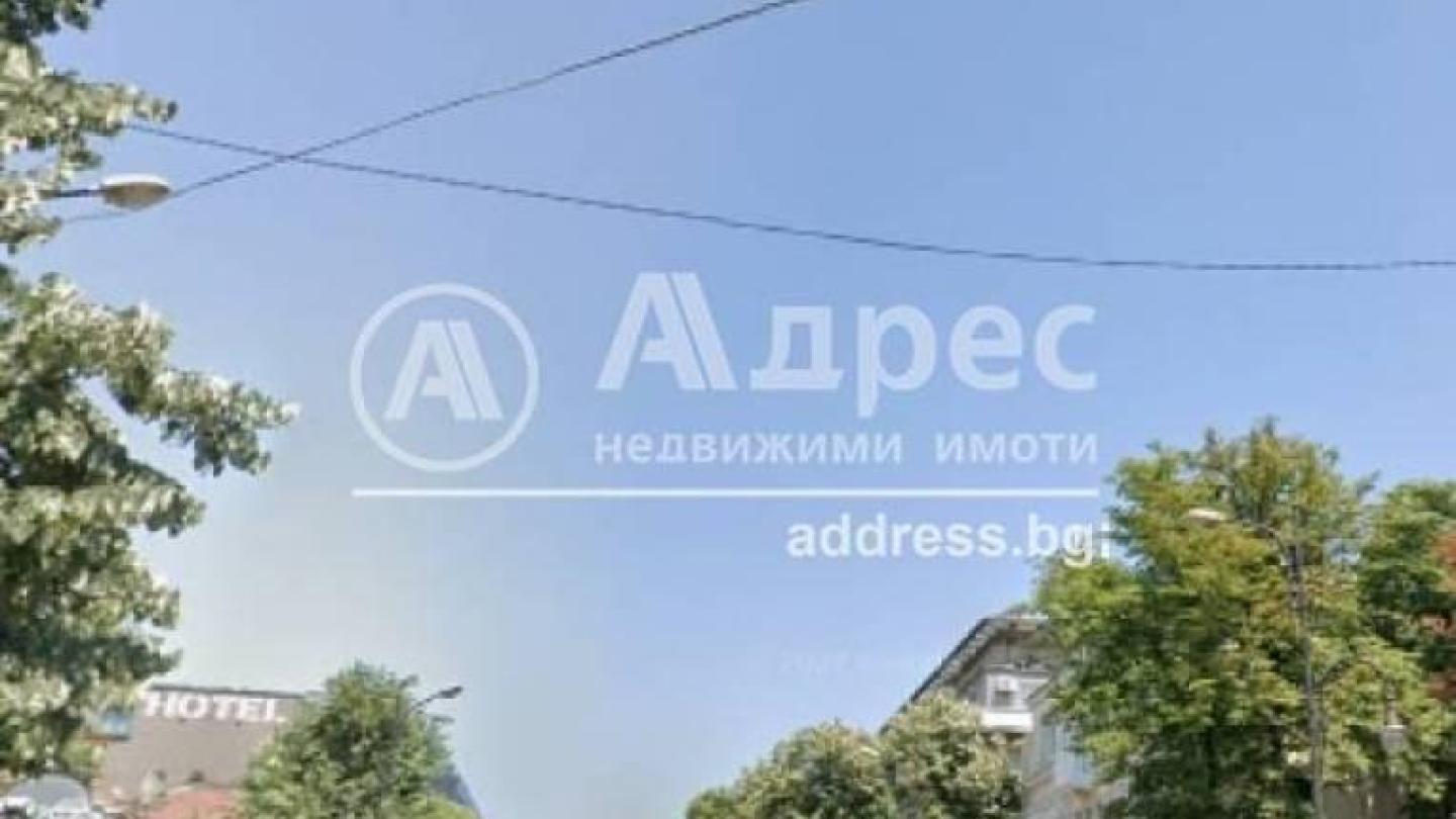 Luxury Varna Apartment - Modern Design Near "Graffiti" Gallery - Image 1