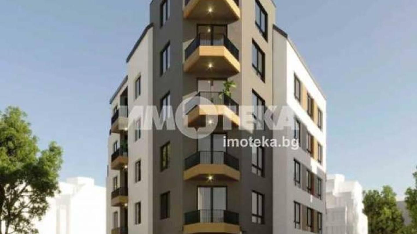 Spacious Apartment in Varna’s Central Bazar Levski District - Image 1