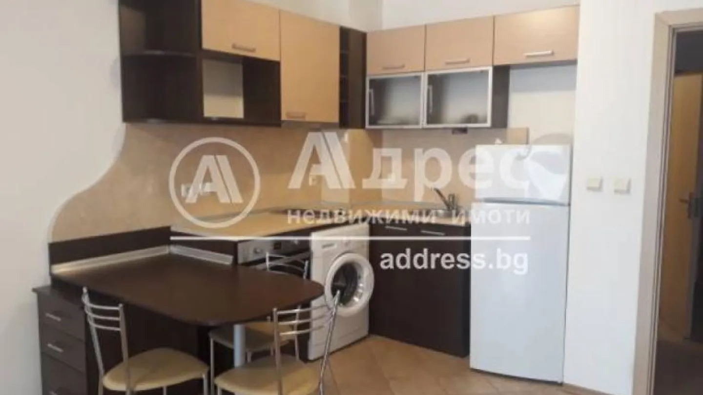Fully Furnished Burgas Apartment in the 'Vazrjadane' District - Image 1
