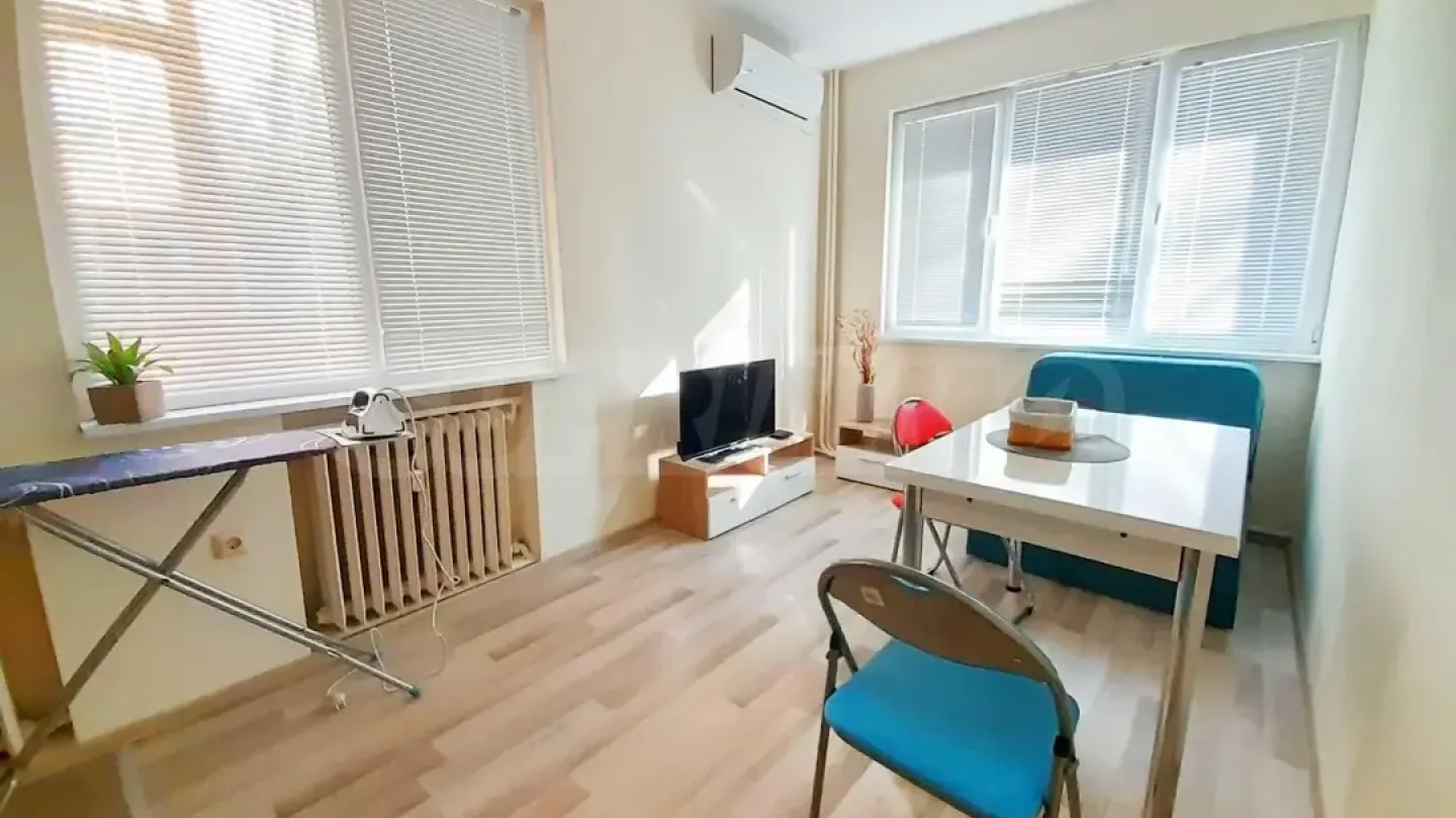 Spacious, Fully Furnished 3-Bedroom Apartment in Burgas "Lazur" - Image 1