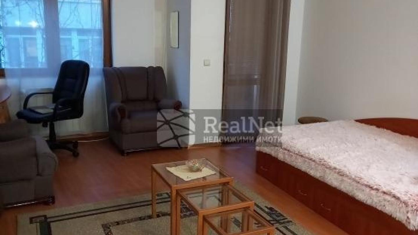 Fully furnished one-bedroom apartment for rent near Sofia's major hospitals and metro. - Image 1