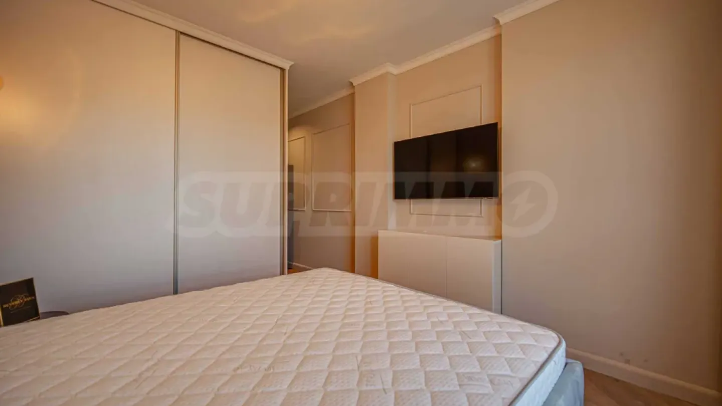 Spacious, Fully Furnished Apartment with Garage in Sofia - Image 5