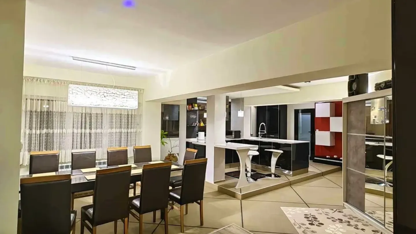 Spacious, Fully Furnished Apartment in Plovdiv's Heart District - Image 4