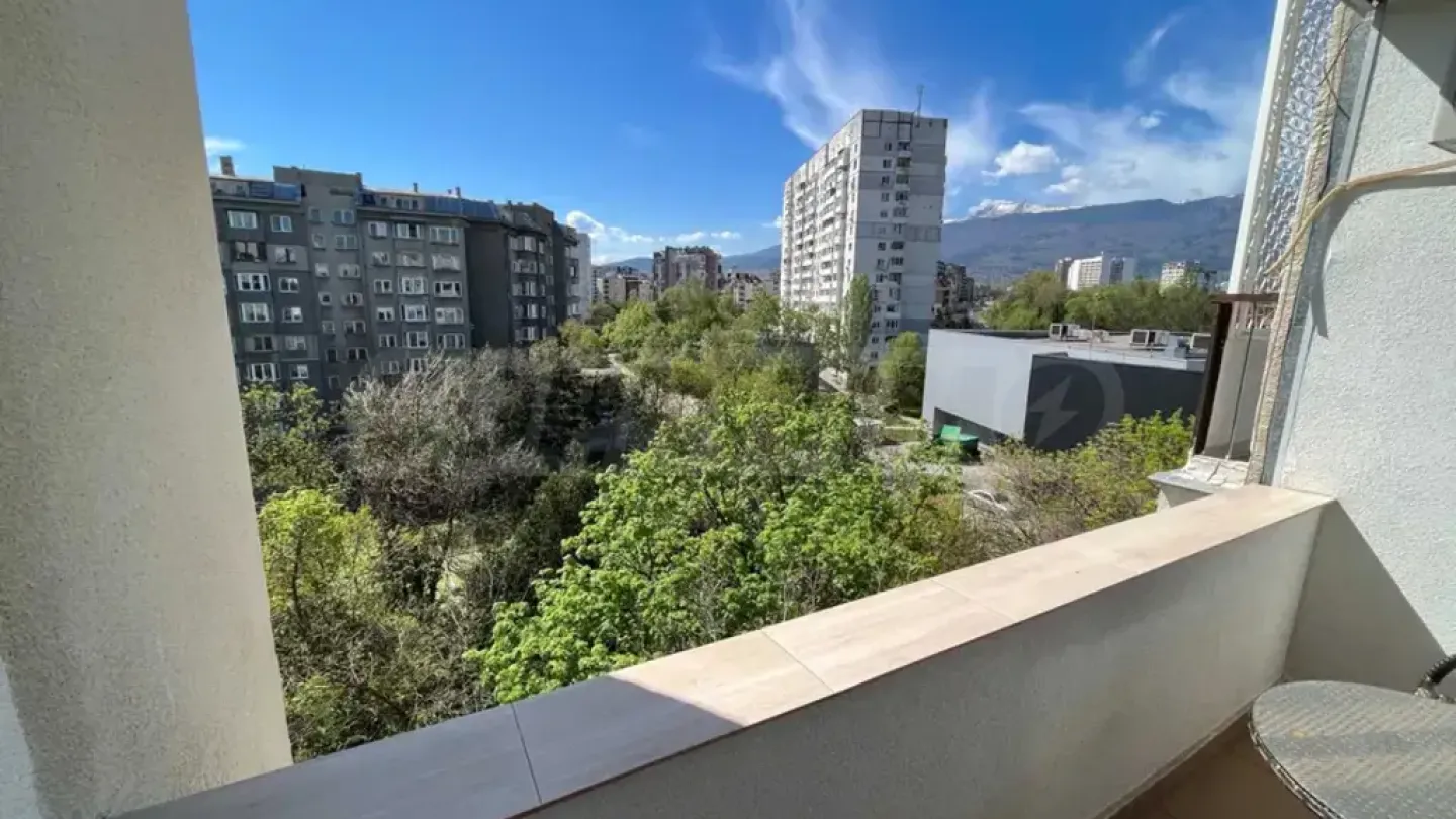 Spacious Fully Furnished Apartment in Sofia's Drvenitsa - Image 3