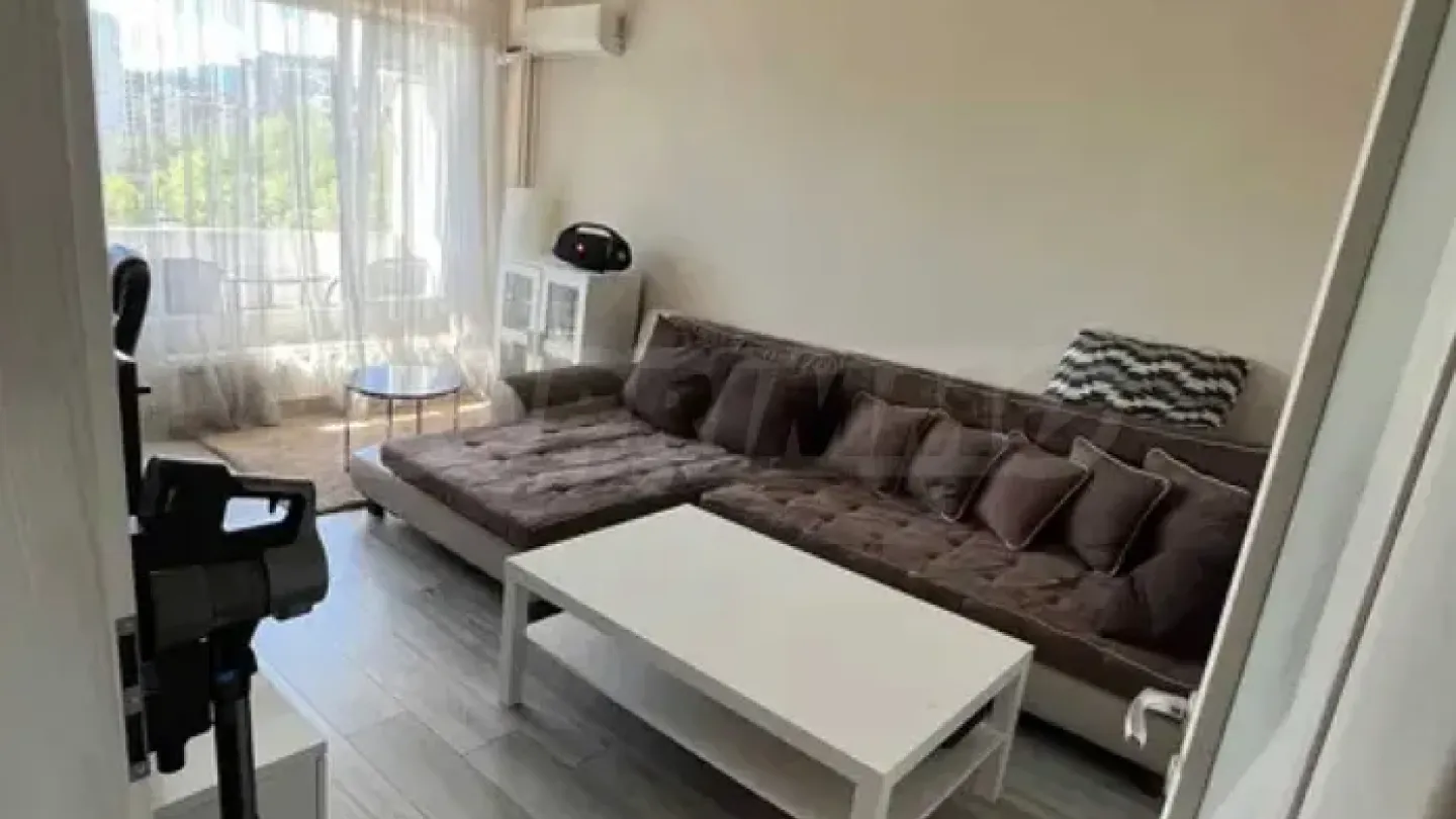 Spacious Fully Furnished Apartment in Sofia's Drvenitsa - Image 1