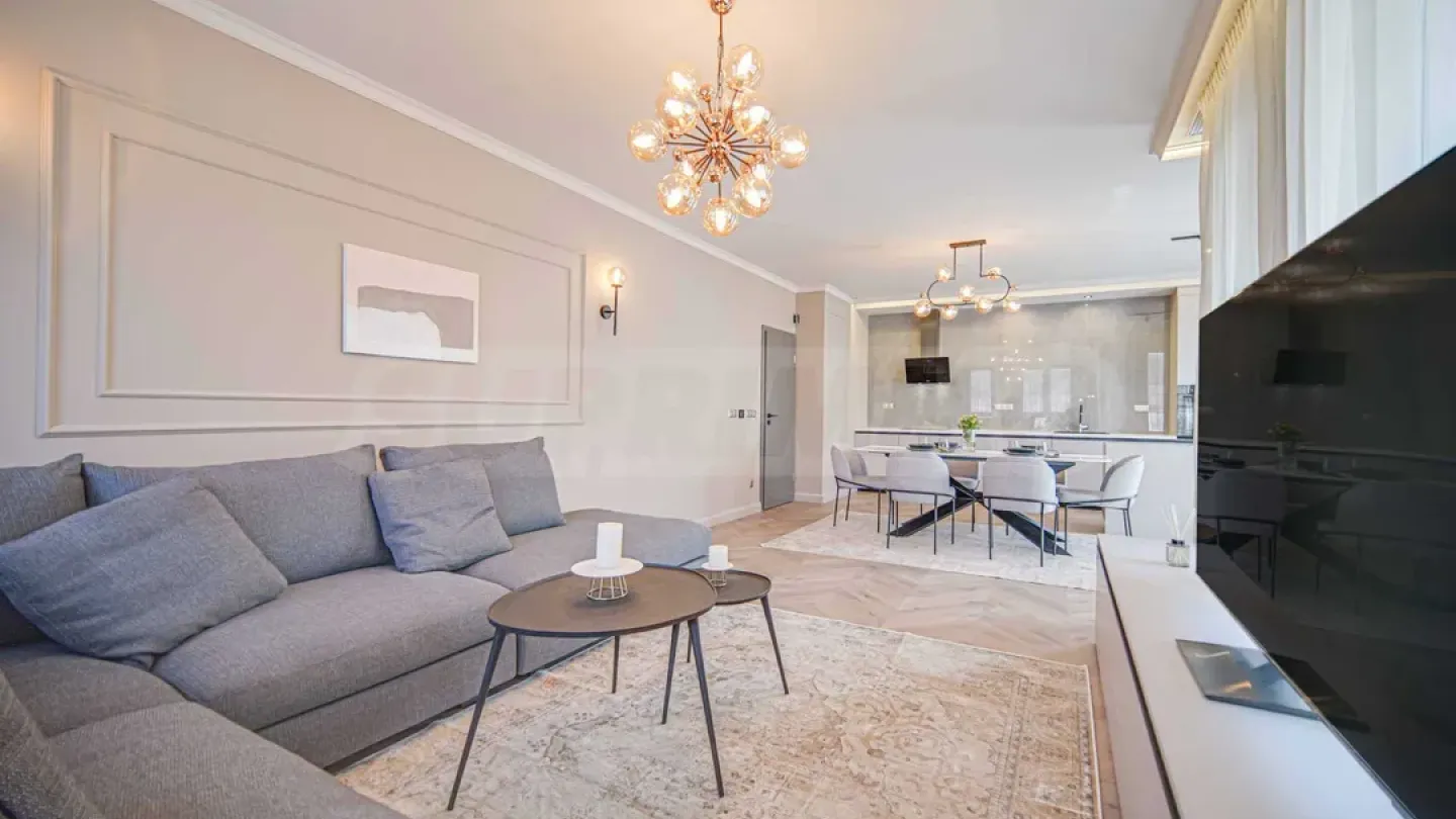 Spacious, Fully Furnished Apartment with Garage in Sofia - Image 1