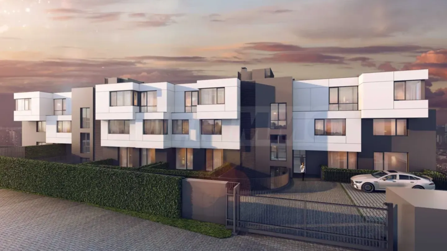 Spacious Sea View Apartment in Varna's "Briz" Quarter - Image 2