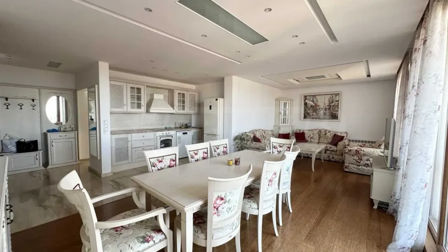 Spacious 3-Bedroom Apartment with Mountain & City Views - Image 3