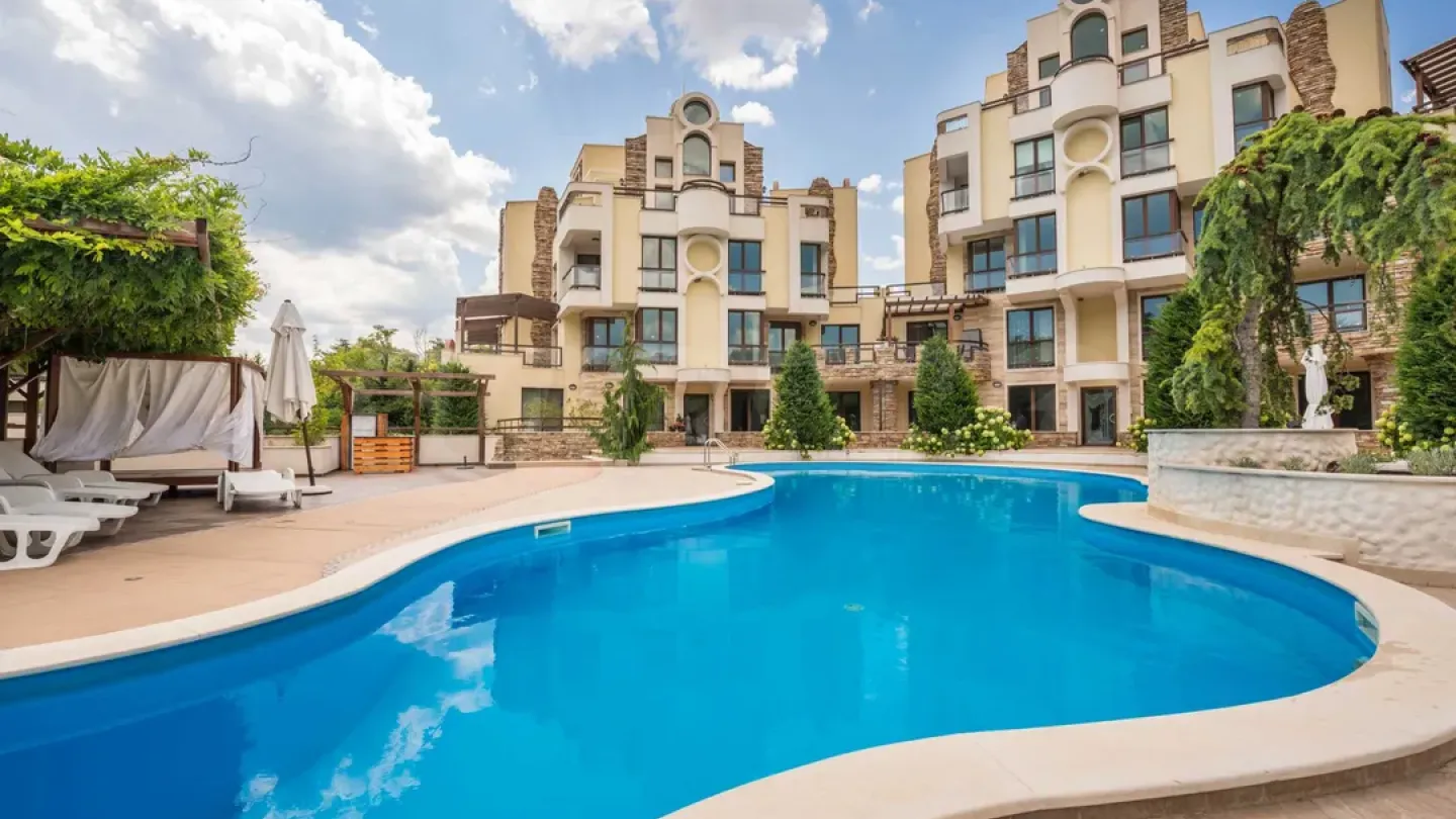 Spacious 3-Bedroom Apartment in Elite Varna Complex - Image 3