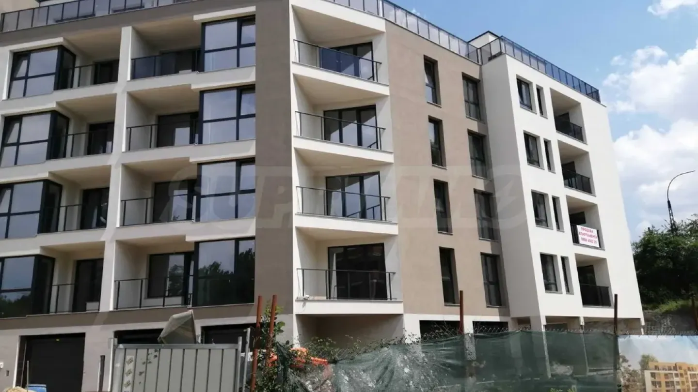 Spacious 3-Bedroom Apartment in Sofia, Bulgaria - Image 4