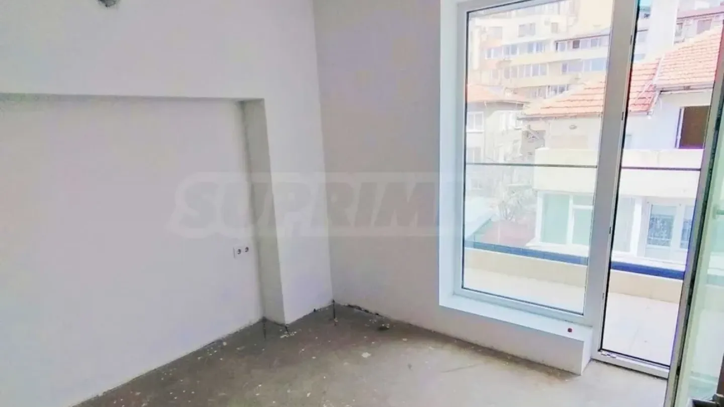 Spacious Levski Maisonette - Varna, Bulgaria, 117m2 - Image 4