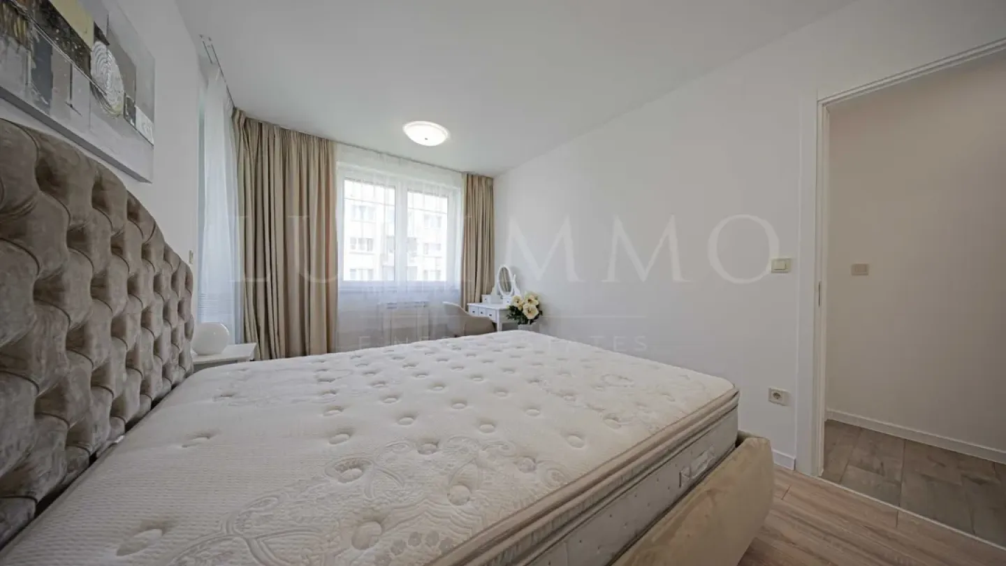 Spacious, Fully Furnished Apartment in Dianabad, Sofia (97.6 m2) - Image 1