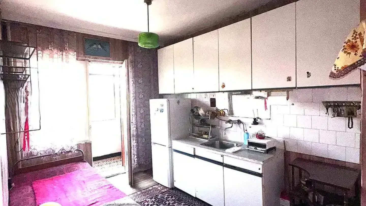 Spacious 3-Bedroom Apartment in Stara Zagora Center - For Sale - Image 1