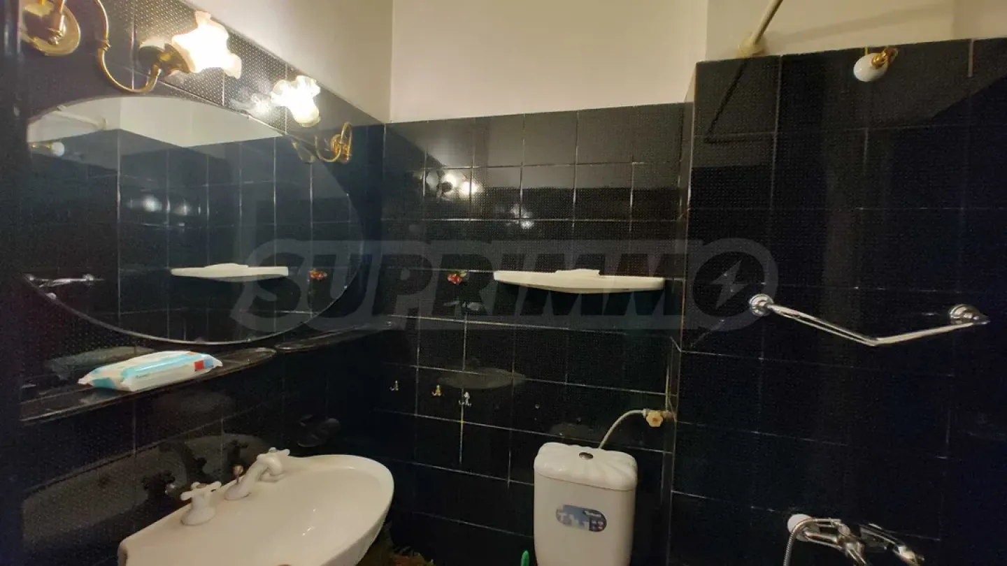 Spacious 3-Bedroom Apartment in Backeston, Sofia - Image 5