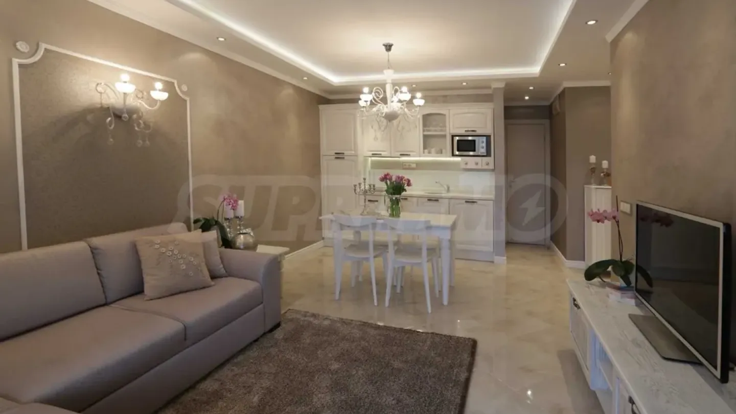 Luxury Furnished Apartment with Parking in Varna's Heart - Image 3