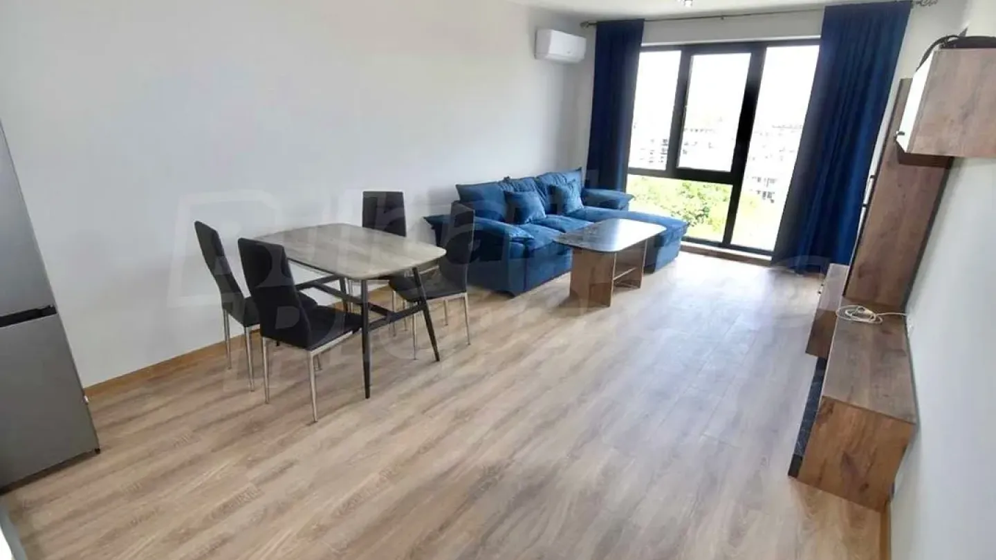 Stylish Plovdiv Apartment with Balcony - Perfect Investment - Image 2