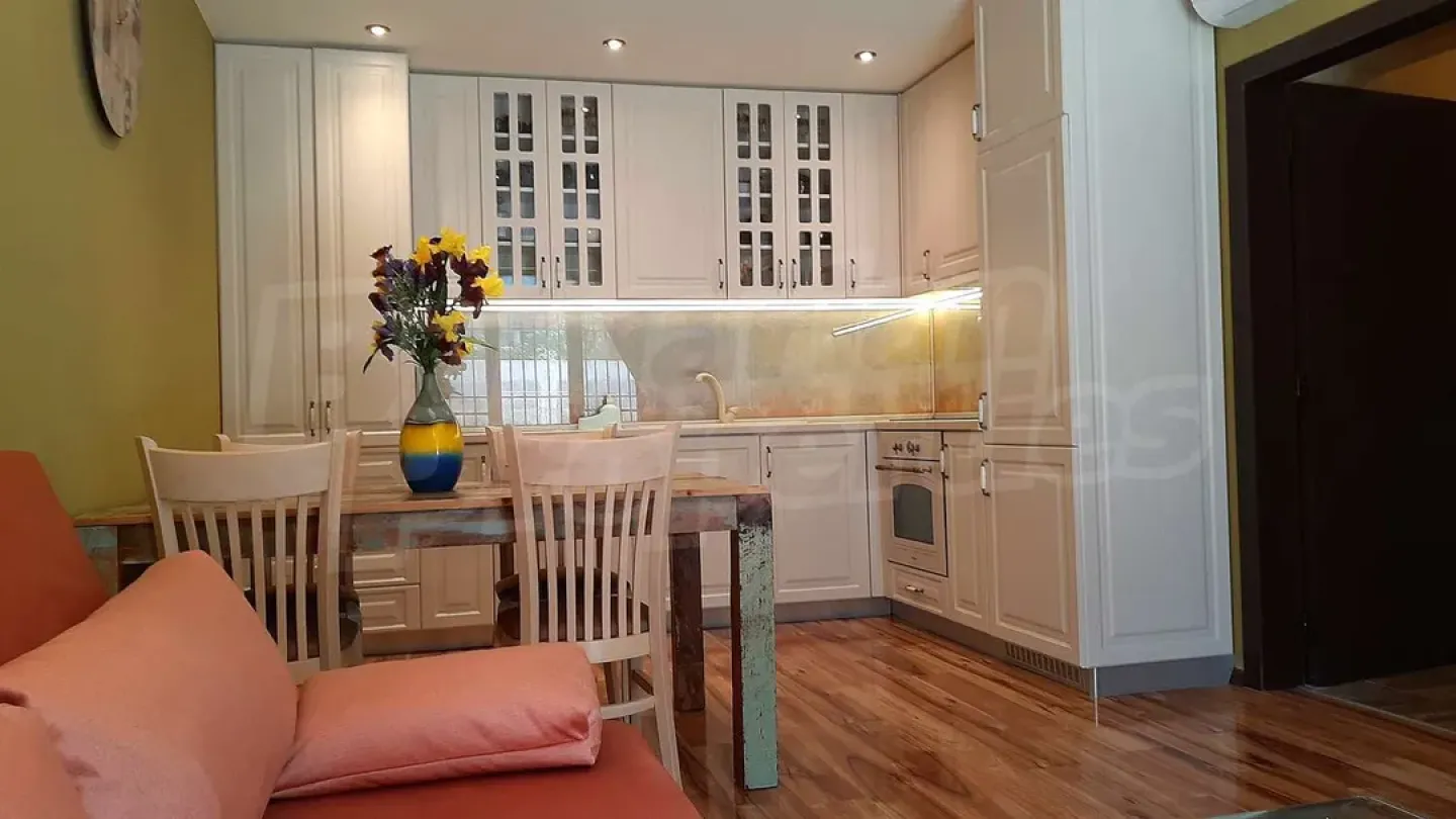 Luxurious Fully Furnished Apartment in Varna’s Central District - Image 2