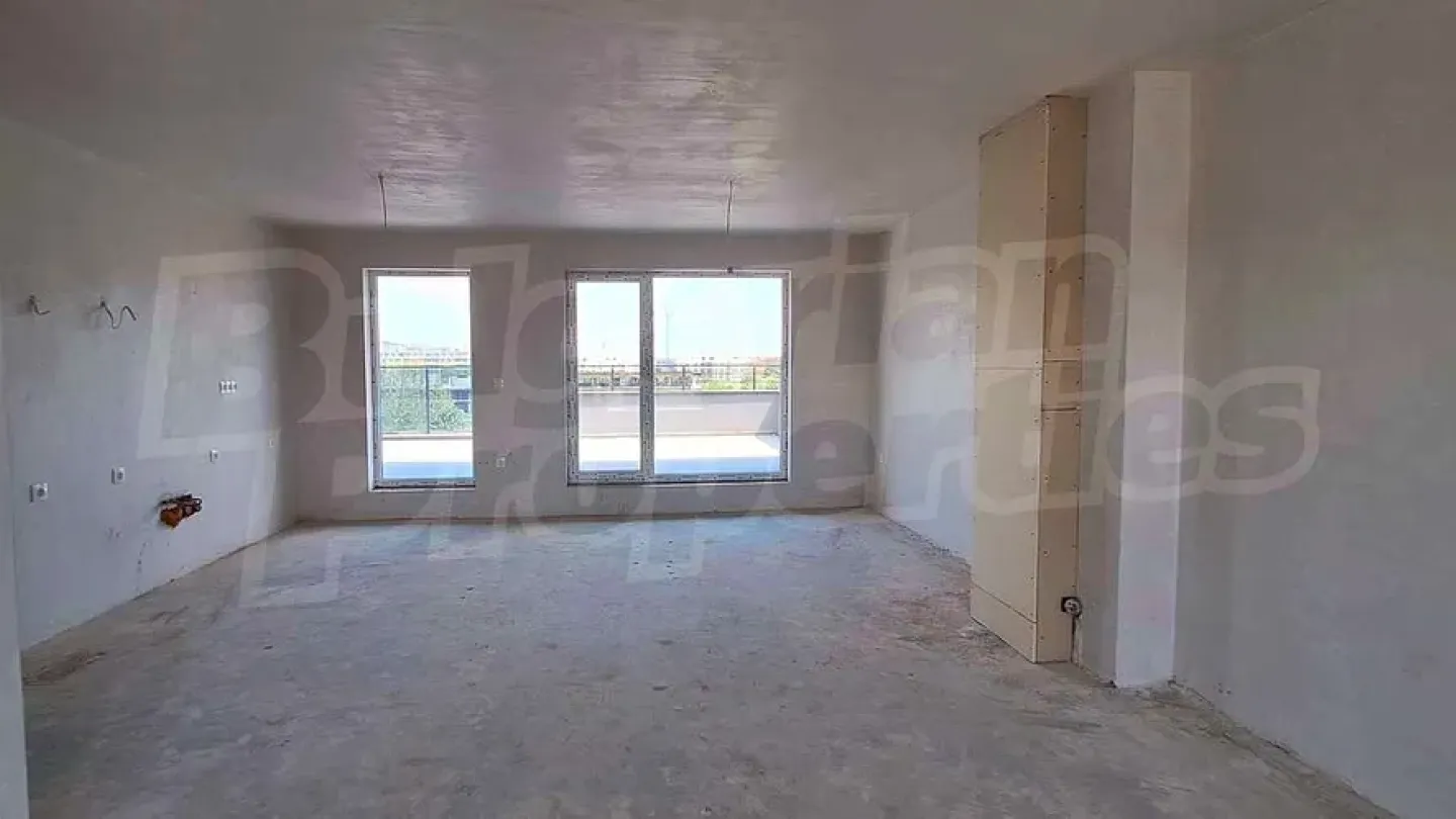 Spacious Apartment with Terrace in Casa Moderna, Plovdiv - Image 3