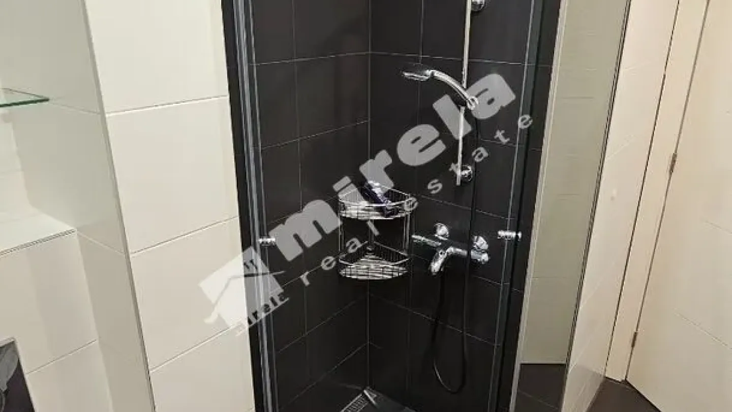 Spacious Fully Furnished 3-Bedroom Apartment in Varna's Levski District - Image 3