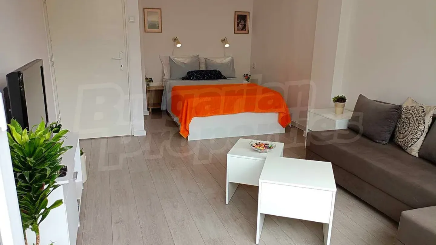 Stylish Varna Apartment: Fully Furnished, Prime Location, 77m2 - Image 3