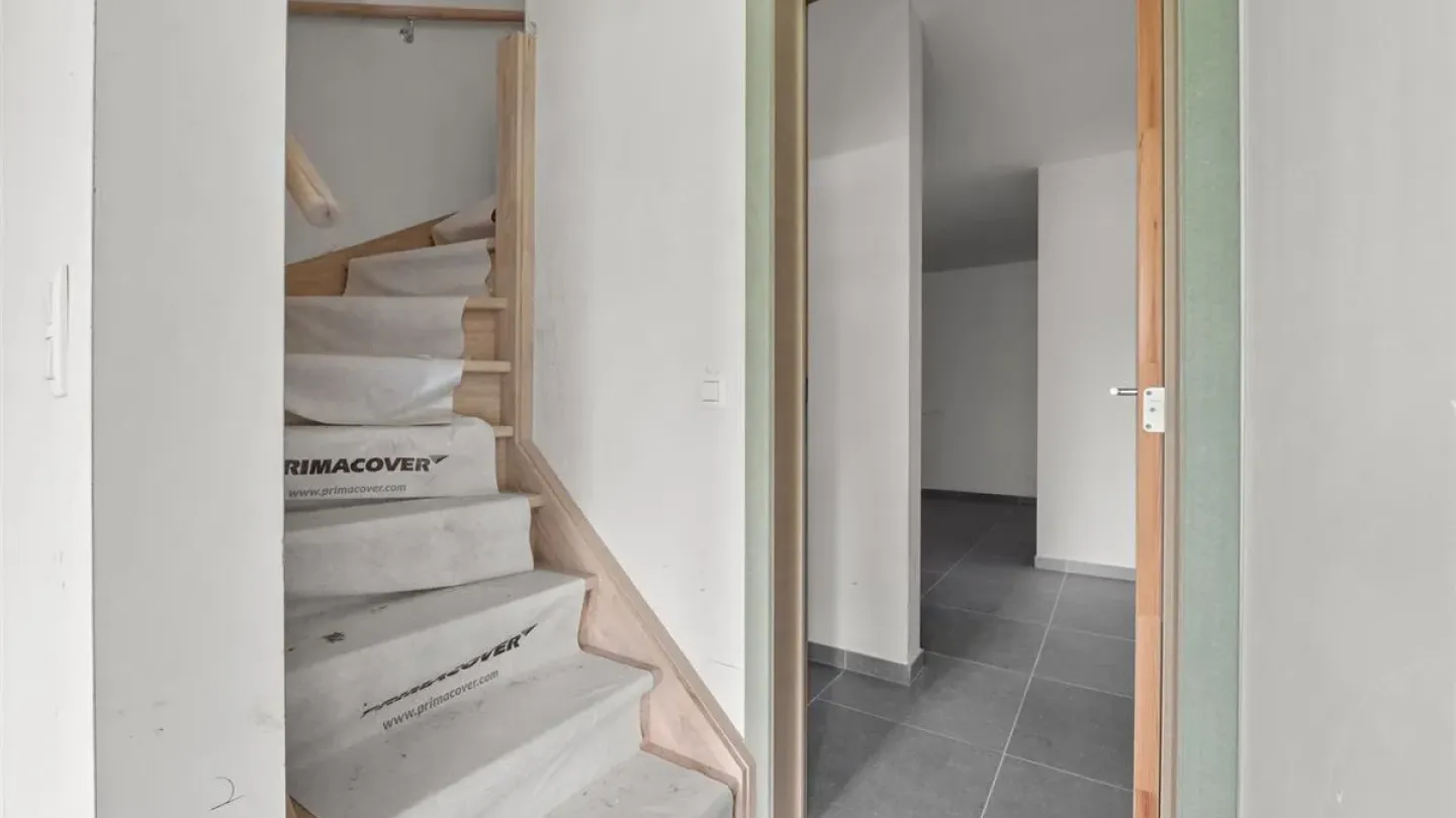 Modern 3-Bedroom House in Sint-Truiden – Perfect Location! - Image 5
