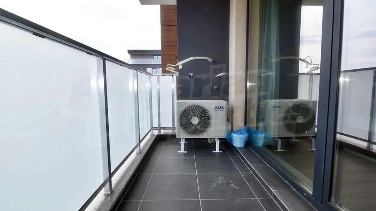 Stylish Plovdiv Apartment with Balcony - Perfect Investment - Image 5