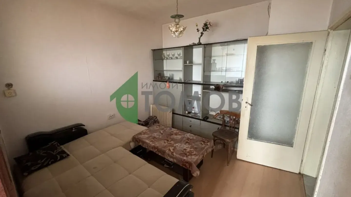 Stylish One-Bedroom Apartment in Stara Zagora's Sunny Area - Image 2