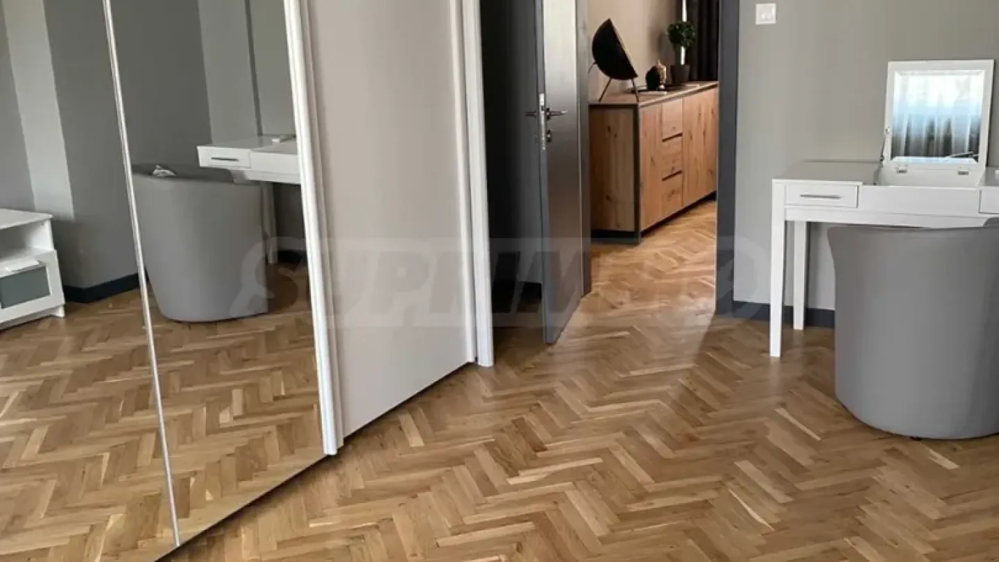 Fully Furnished 3-Bedroom Apartment in Sofia Center - Image 2
