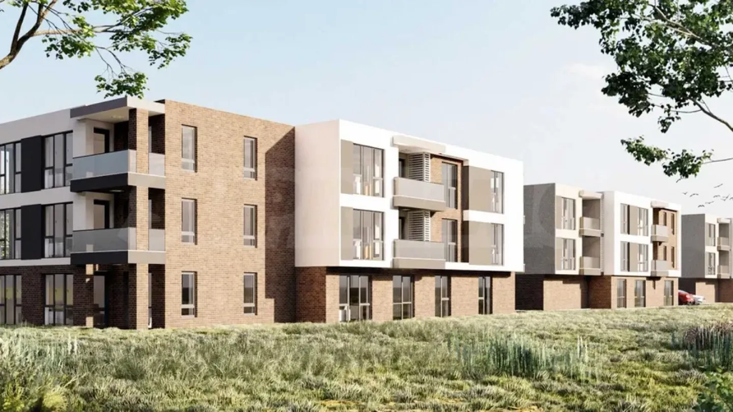 Spacious 3-Bedroom Apartment in New Plovdiv Complex - Image 4