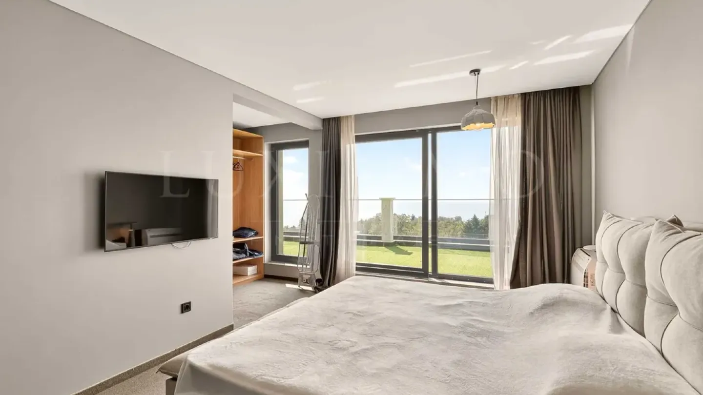 Luxury Apartment with Sea Views & Terrace in Sveti Nikola - Image 4
