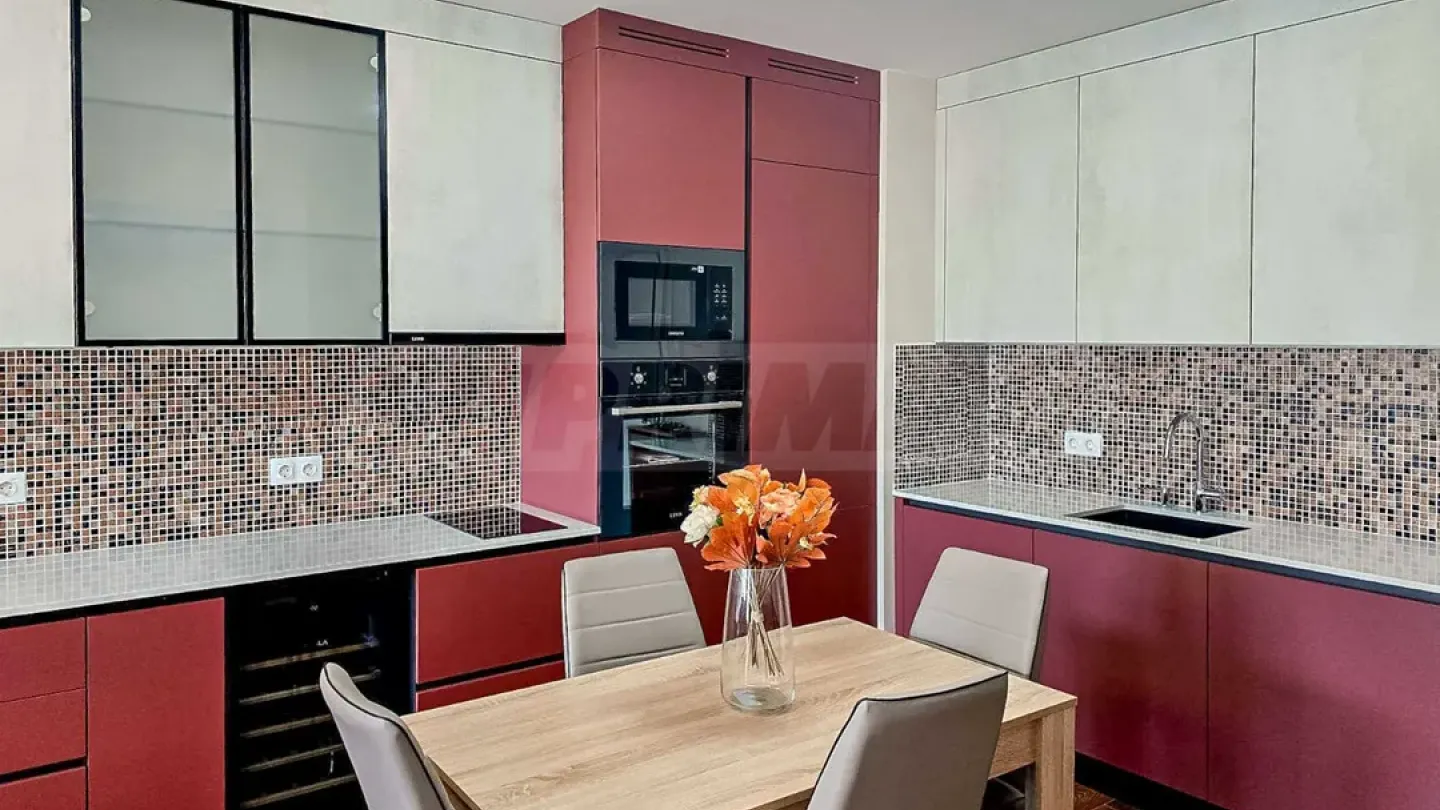 Spacious Apartment with Mountain View in Sofia - Image 1