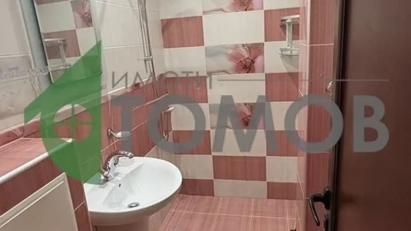 Spacious 3-Bedroom Apartment in Stara Zagora, Bulgaria - Image 2