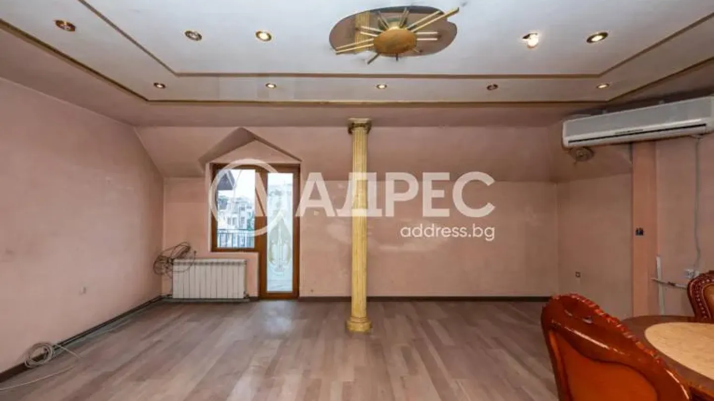 Spacious Three-Bedroom Plovdiv Apartment with Six Terraces – Perfect Family Home. - Image 1