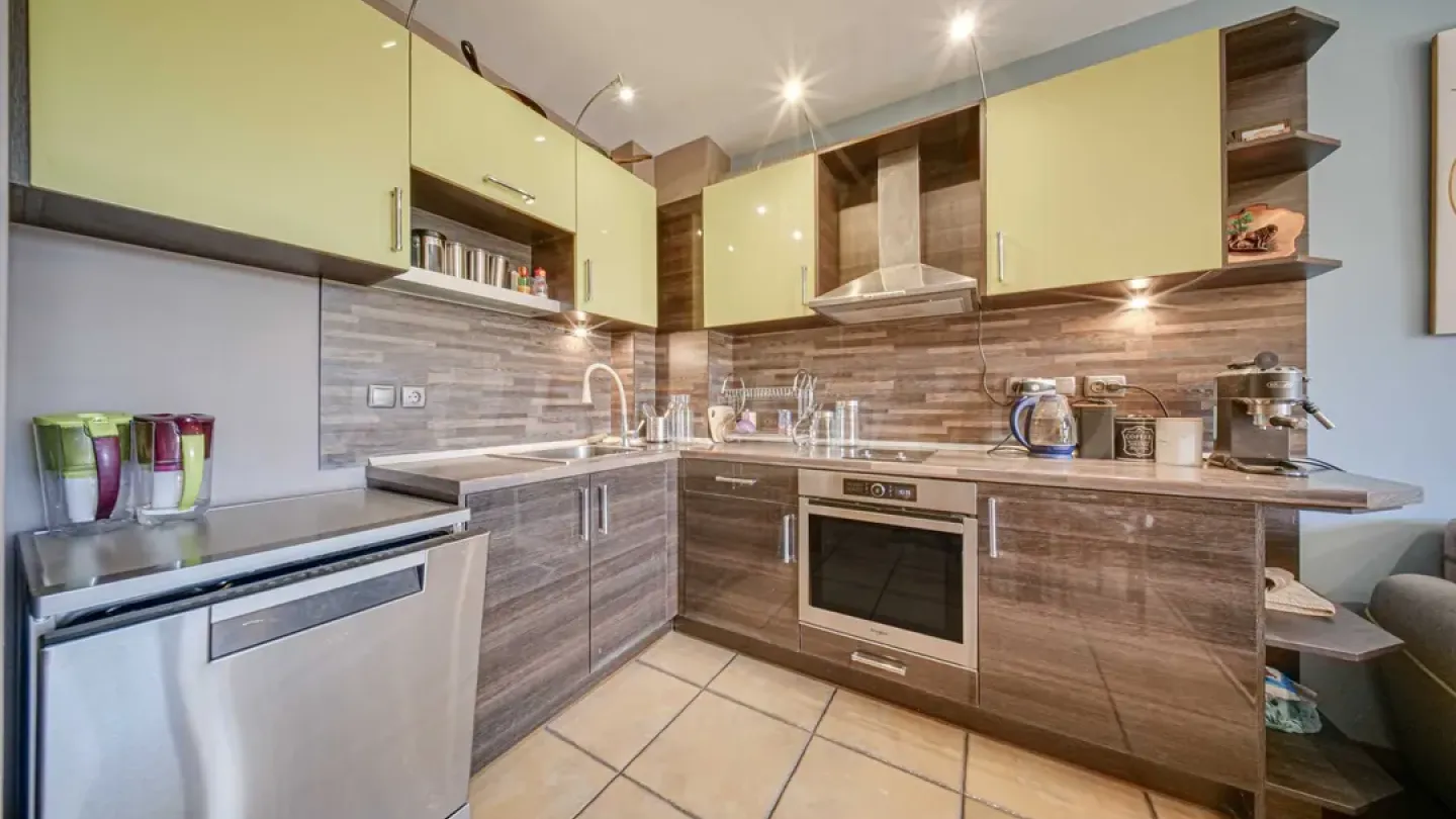 Spacious, Furnished 2-Bedroom Apartment - Sofia - Image 2