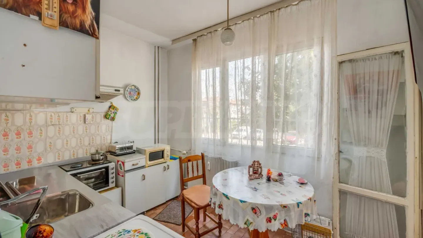 Spacious 2-Bedroom Apartment in Sofia, Bulgaria - Image 1