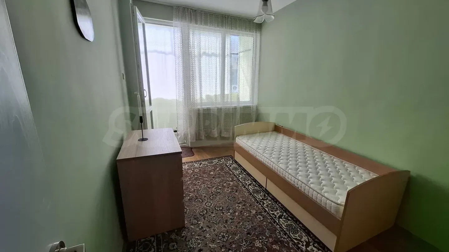 Bright Two-Bedroom Apartment in "Generals" Area, Varna - Image 4