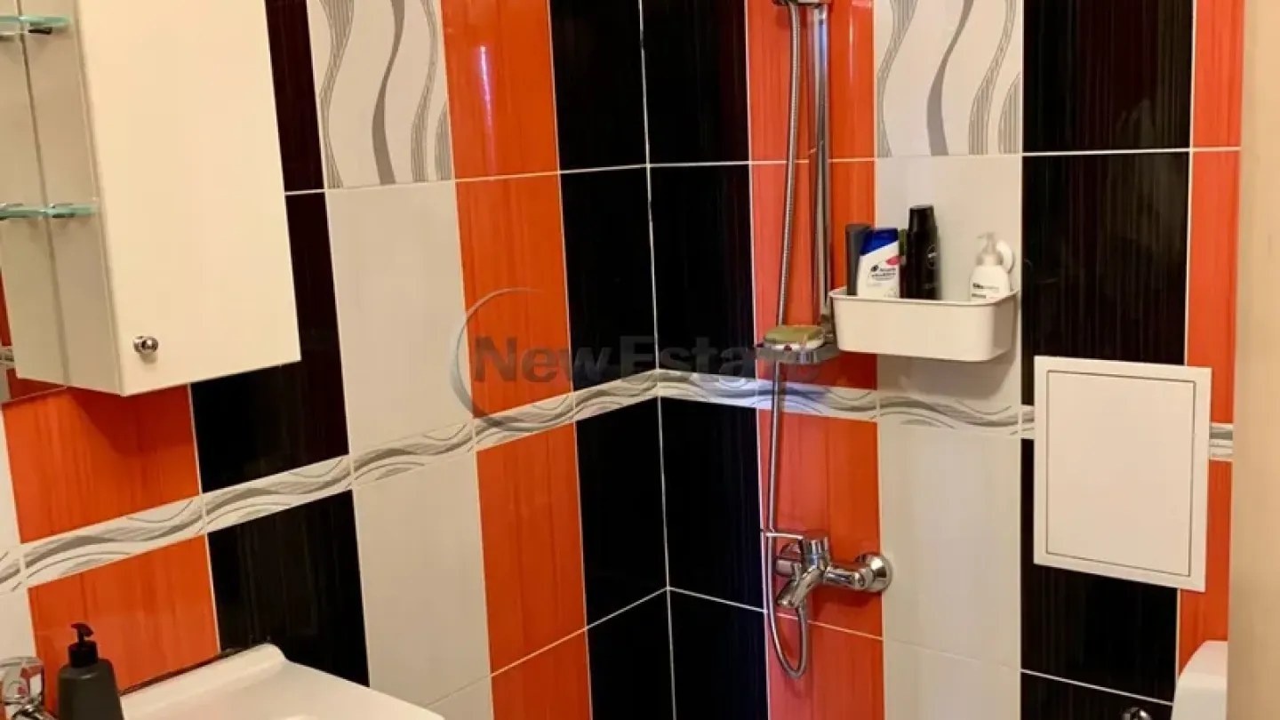 Spacious 2 Bedroom Apartment with Balconies - 98 Bulgaria Blvd - Image 4