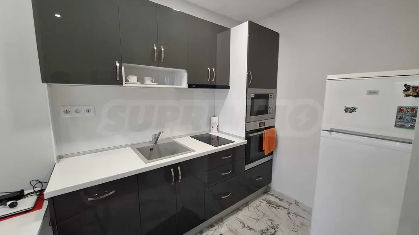Bright 3-Bedroom Apartment in Varna's Greek Quarter - Fully Furnished - Image 2