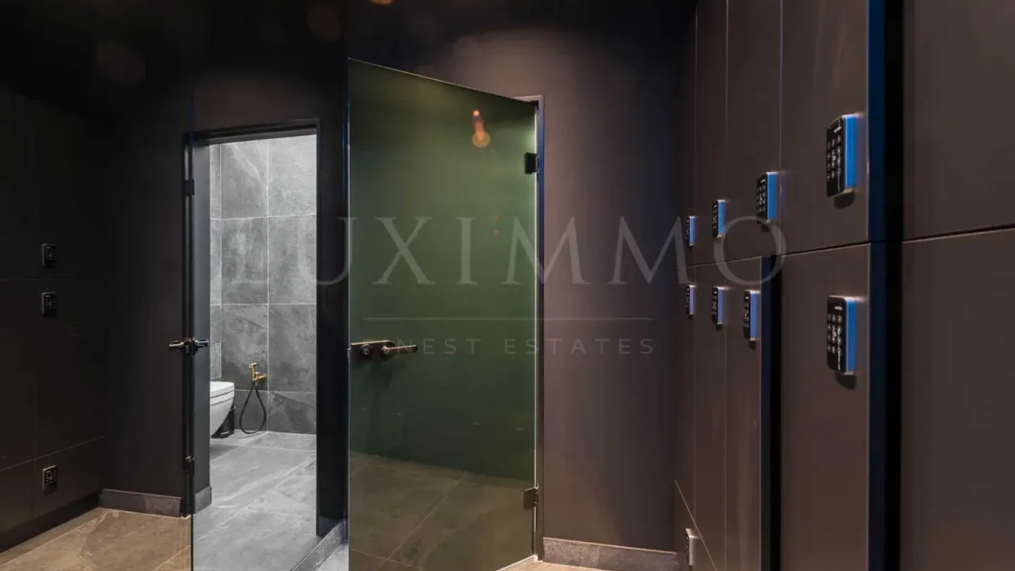 Luxury Varna Penthouse: Spa, Sea Views, & Style - Image 5