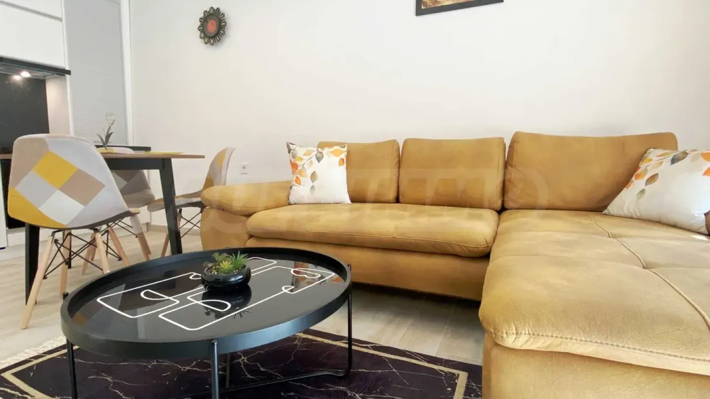 Stylish Plovdiv Apartment Rental - Fully Furnished, Parking Included - Image 4
