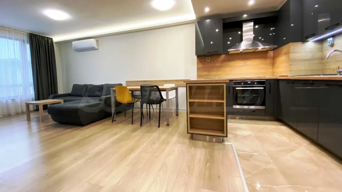 Stylish 2-Bedroom Apartment with Parking in Plovdiv, Bulgaria - Image 5